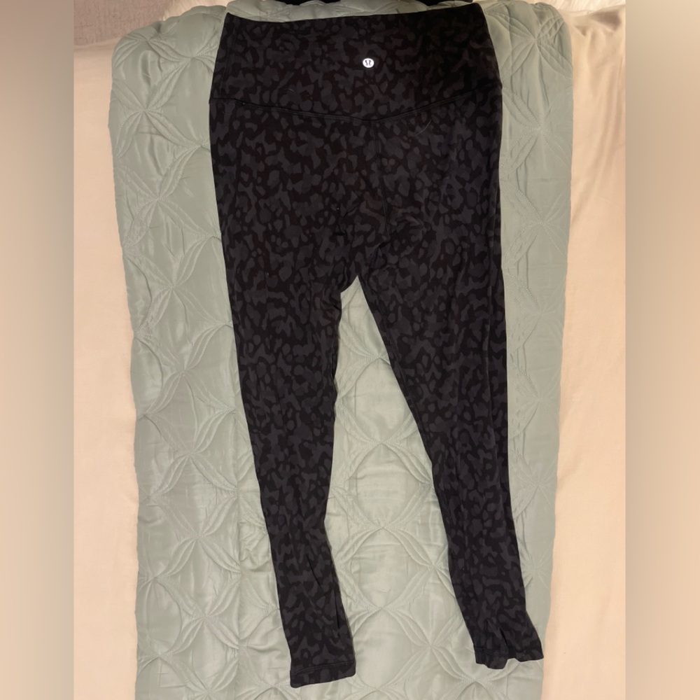 Lululemon High-Rise Leggings Jacquard Black Cheetah – Size 8
